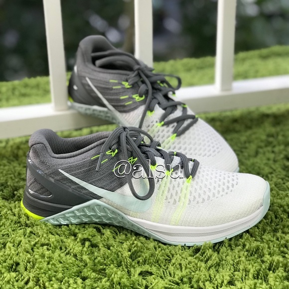 Nike Shoes - NWT Nike Metcon DSX Flyknit Cool Grey WMNS